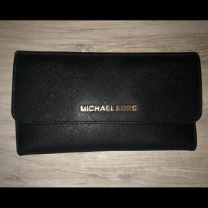 Tri fold Michael Kors wallet